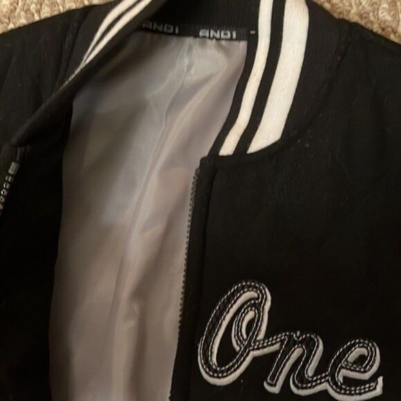 And 1 Retro Diamond Quilted Bomber Jacket. No tag will include measurement. - Picture 9 of 9